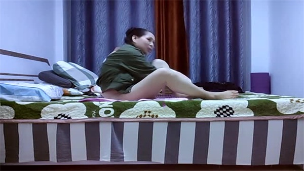 肉感巨乳丝袜骚妇！四眼肥宅突袭楼凤偷拍肥臀激情实录...1