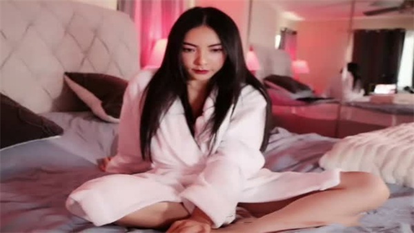 顶级网红谭晓彤2021年9月19日最新直播短视频，私密撩人福利全放送